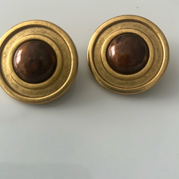 Vintage Round Gold tone Earrings - Picture 1 of 3